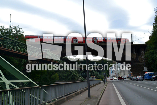 Sonnborner Eisenbahnbrücke in Wuppertal_1.jpg